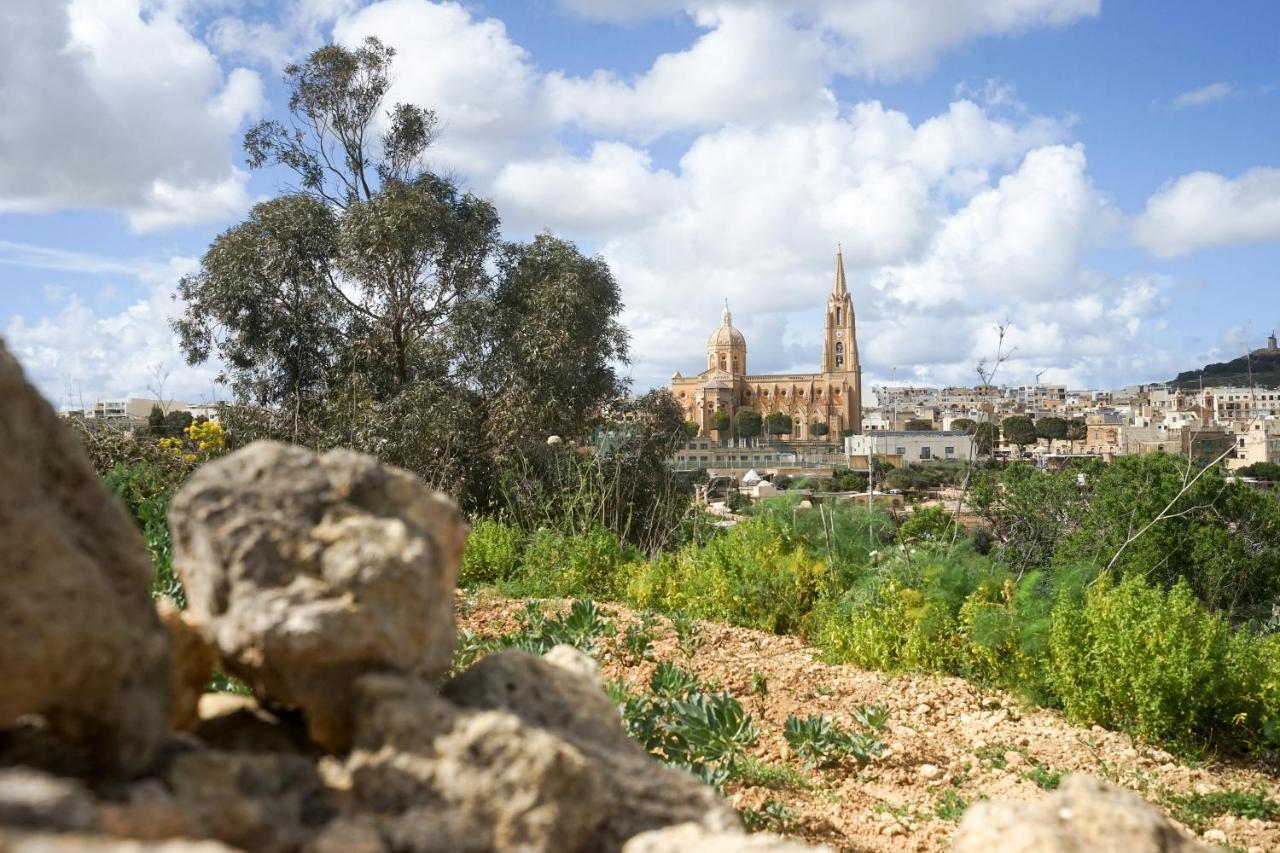Getawaynpetto Private Duplex Maisonette With Jacuzzi Hot Tub Mgarr Extérieur photo