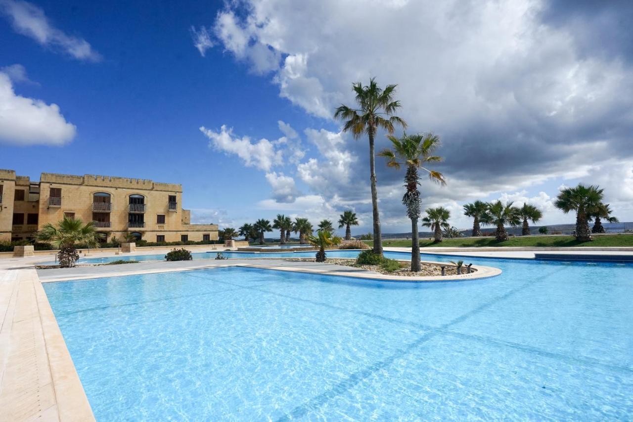 Getawaynpetto Private Duplex Maisonette With Jacuzzi Hot Tub Mgarr Extérieur photo