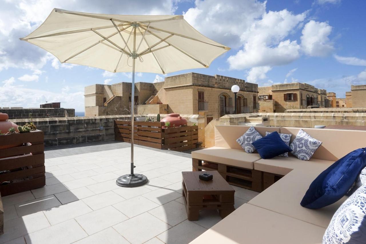 Getawaynpetto Private Duplex Maisonette With Jacuzzi Hot Tub Mgarr Extérieur photo