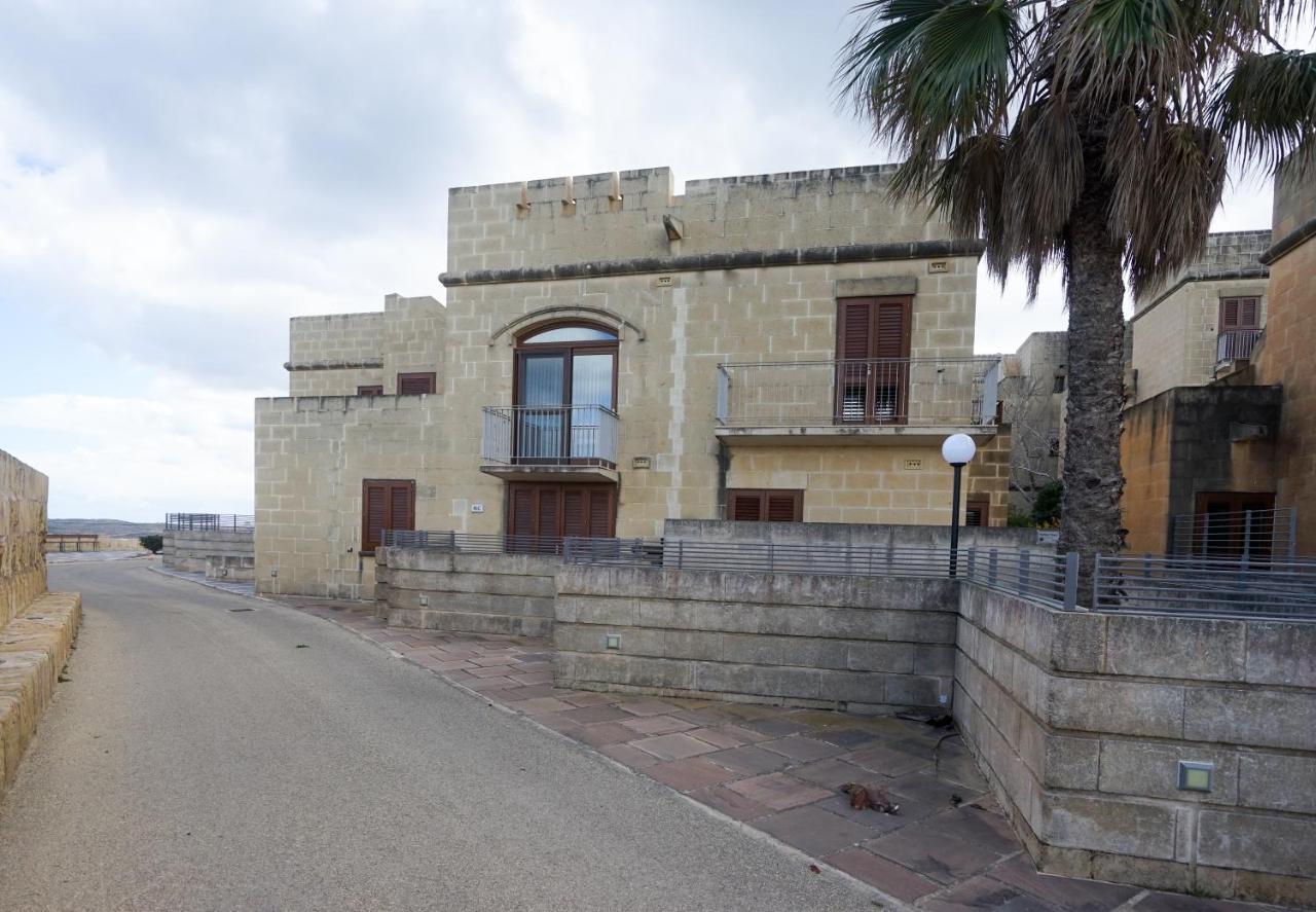 Getawaynpetto Private Duplex Maisonette With Jacuzzi Hot Tub Mgarr Extérieur photo