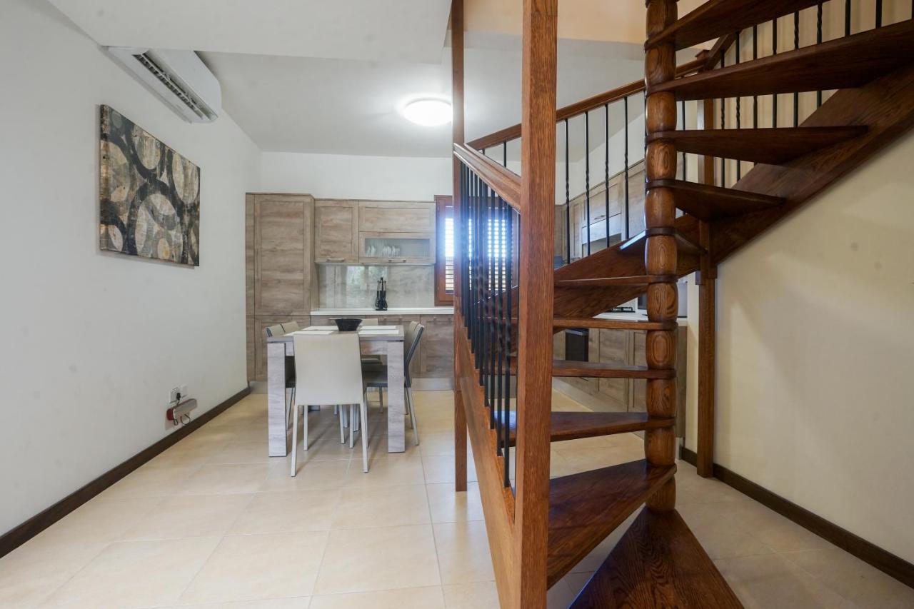 Getawaynpetto Private Duplex Maisonette With Jacuzzi Hot Tub Mgarr Extérieur photo