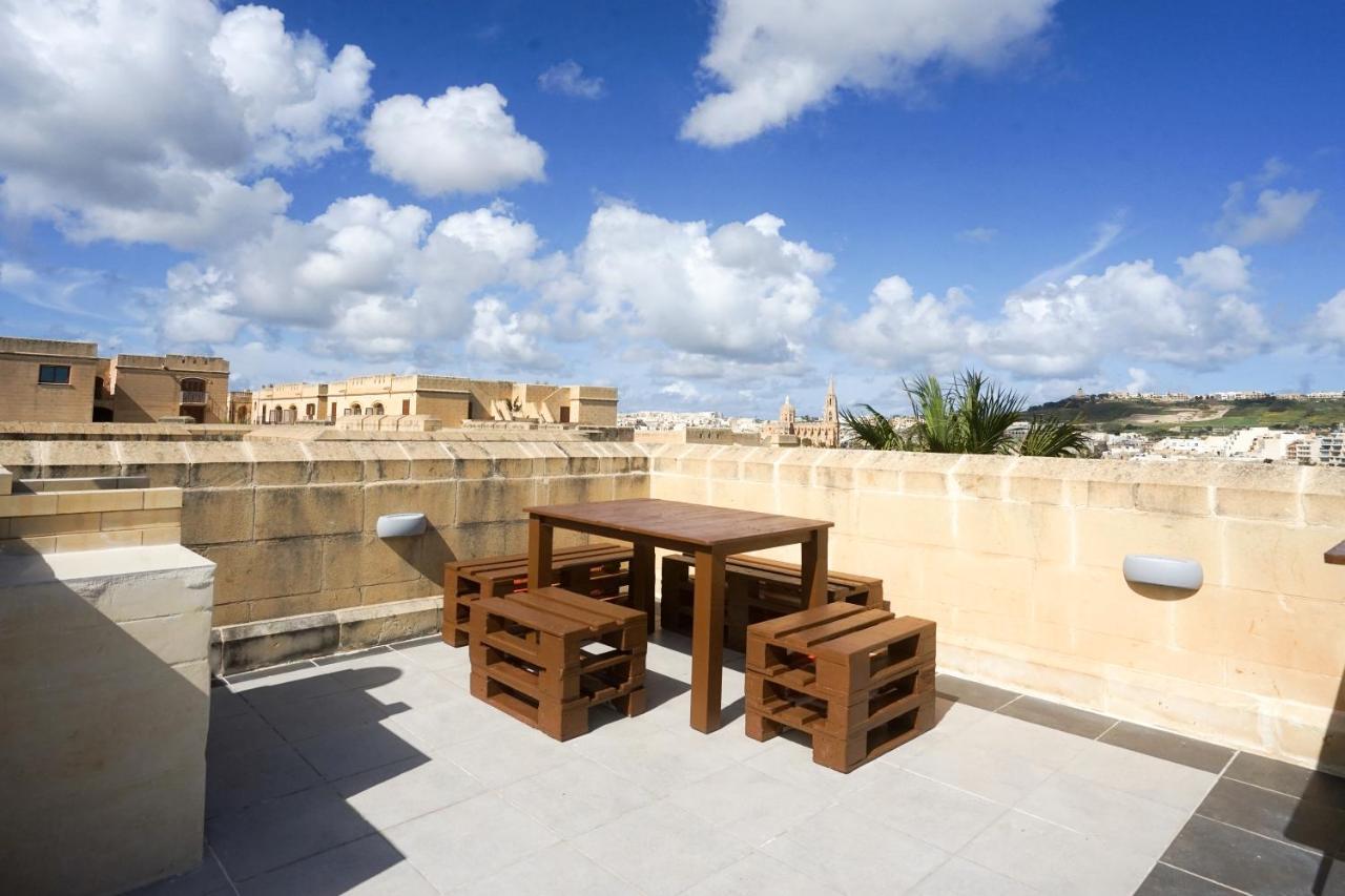 Getawaynpetto Private Duplex Maisonette With Jacuzzi Hot Tub Mgarr Extérieur photo