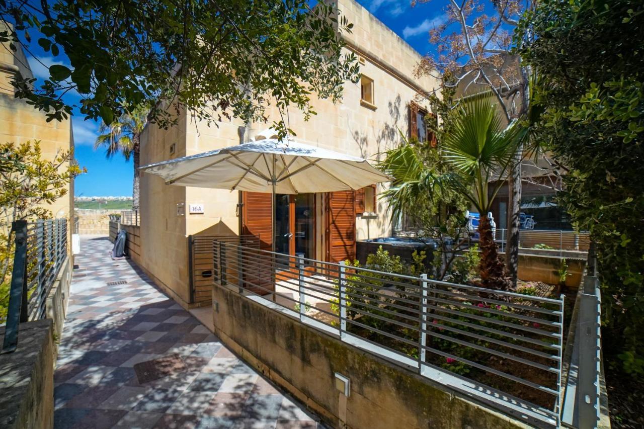 Getawaynpetto Private Duplex Maisonette With Jacuzzi Hot Tub Mgarr Extérieur photo