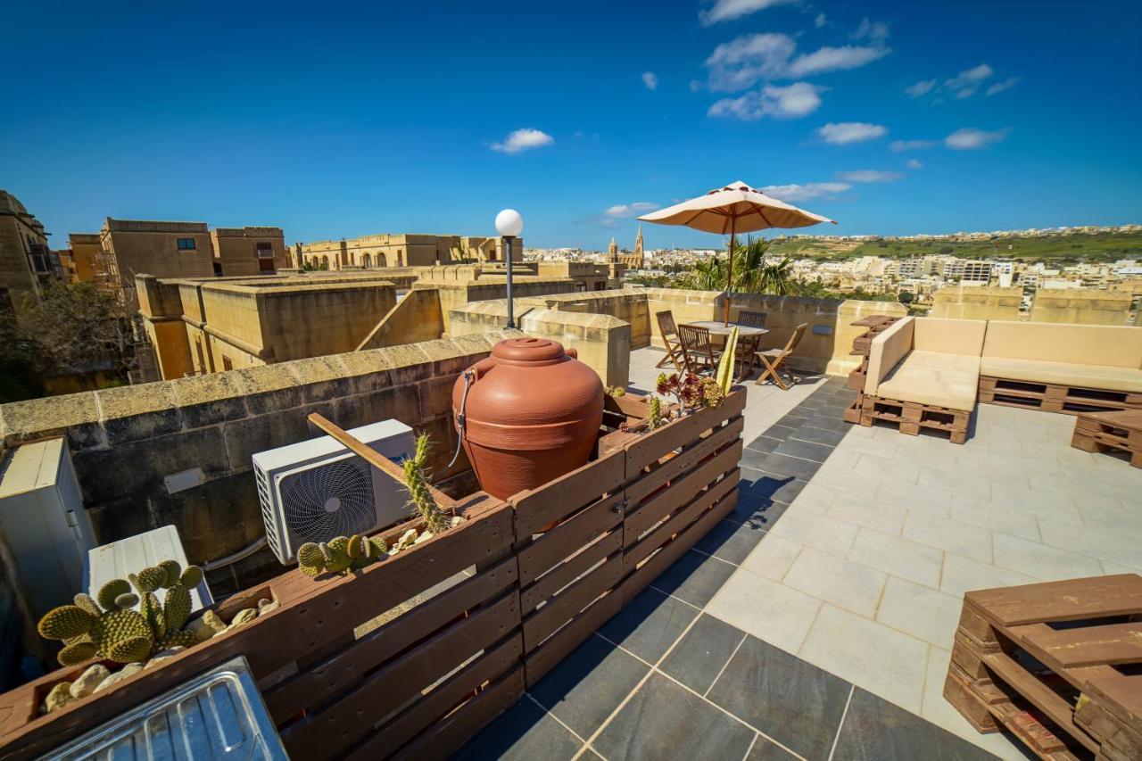 Getawaynpetto Private Duplex Maisonette With Jacuzzi Hot Tub Mgarr Extérieur photo