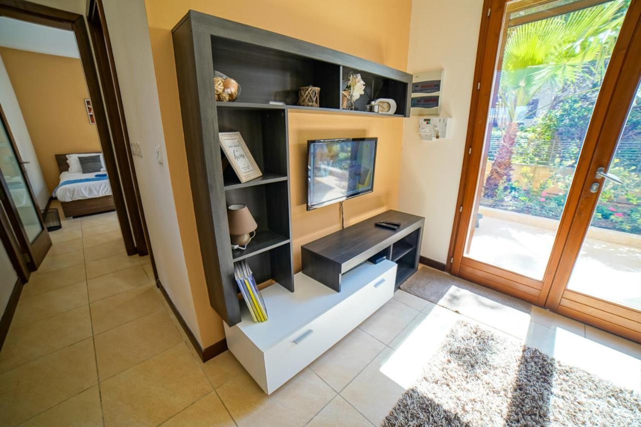 Getawaynpetto Private Duplex Maisonette With Jacuzzi Hot Tub Mgarr Extérieur photo