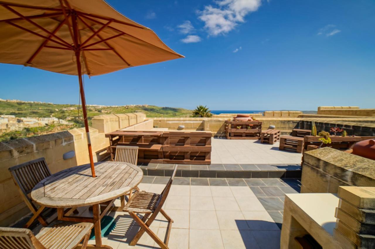 Getawaynpetto Private Duplex Maisonette With Jacuzzi Hot Tub Mgarr Extérieur photo