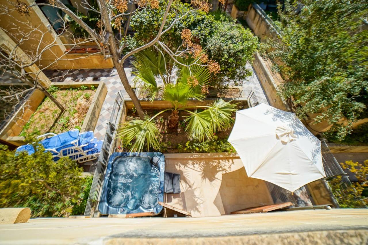 Getawaynpetto Private Duplex Maisonette With Jacuzzi Hot Tub Mgarr Extérieur photo